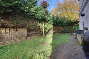 Private Patio/Garden- click for photo gallery